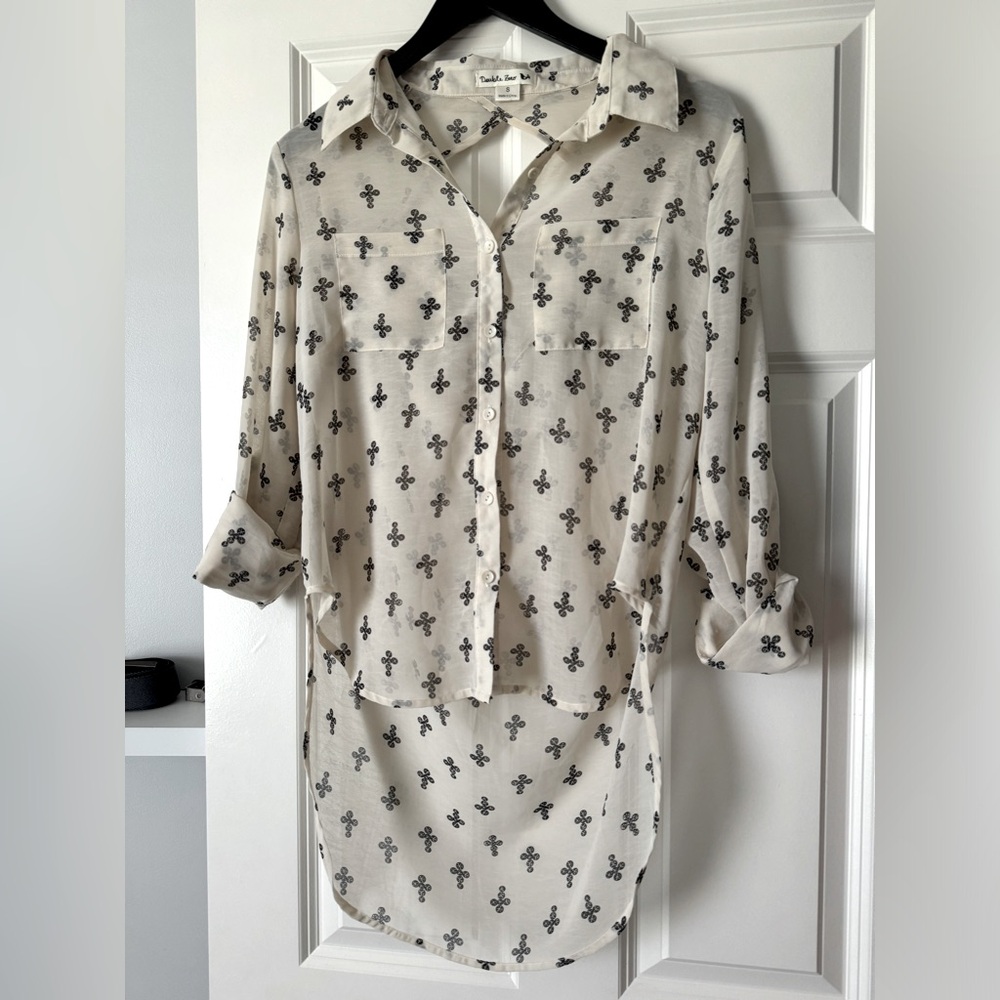 Double Zero (from Buckle) Button Up Blouse • Size Small